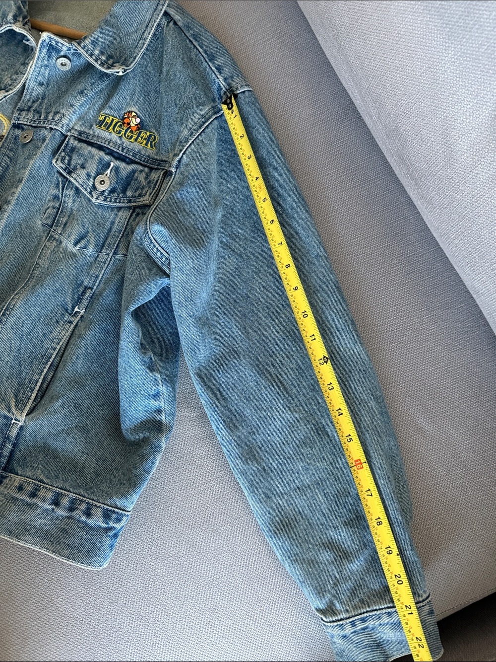 Vintage Disney Tiger Light Wash Denim Jacket  Embroidered Label Size 2X - Picture 7 of 10